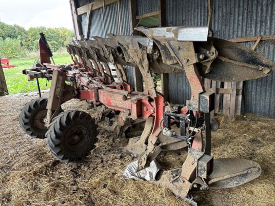 Gregoire Besson RWB9 - Pulluk: fotoğraf 3 Gregoire Besson RWB9 - Pulluk: fotoğraf 3