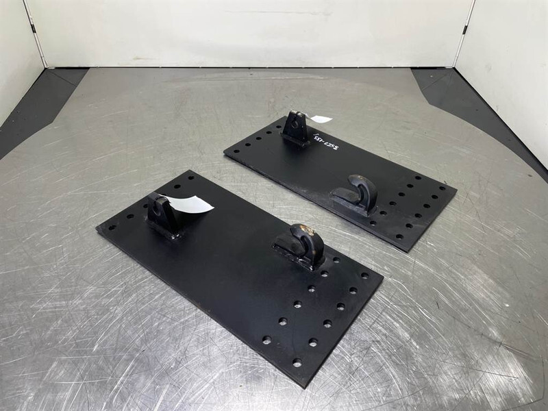 Aanlasoren Landbouw - Adapter plate/Adapterplatte - Çabuk bağlantı - İş makinaları: fotoğraf 2 Aanlasoren Landbouw - Adapter plate/Adapterplatte - Çabuk bağlantı - İş makinaları: fotoğraf 2