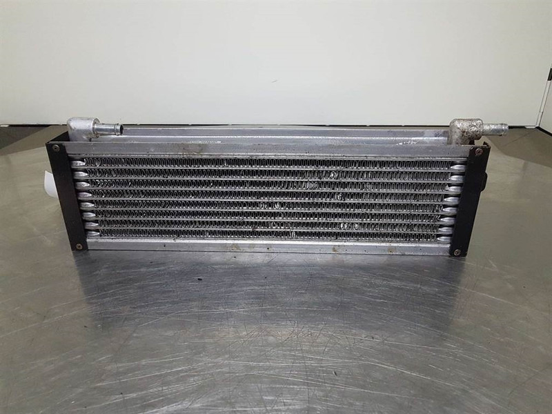 Case 621D-Denso MNY70266601B2C-Airco condenser/koeler - Çerçeve/ Şasi - İş makinaları: fotoğraf 3 Case 621D-Denso MNY70266601B2C-Airco condenser/koeler - Çerçeve/ Şasi - İş makinaları: fotoğraf 3