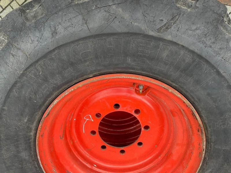 Claas CL956-Michelin 17.5R25-Tire/Reifen/Band - Lastikler ve jantlar - İş makinaları: fotoğraf 5 Claas CL956-Michelin 17.5R25-Tire/Reifen/Band - Lastikler ve jantlar - İş makinaları: fotoğraf 5