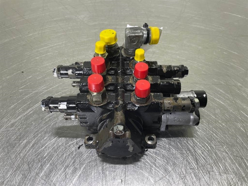 Hitachi ZW95LSD-KYB 00030-30141-Valve/Ventile/Ventiel - Hidrolik - İş makinaları: fotoğraf 3 Hitachi ZW95LSD-KYB 00030-30141-Valve/Ventile/Ventiel - Hidrolik - İş makinaları: fotoğraf 3