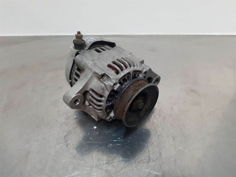 Kubota 12V 30A - Alternator/Lichtmaschine/Dynamo - Motor - İş makinaları: fotoğraf 1 Kubota 12V 30A - Alternator/Lichtmaschine/Dynamo - Motor - İş makinaları: fotoğraf 1