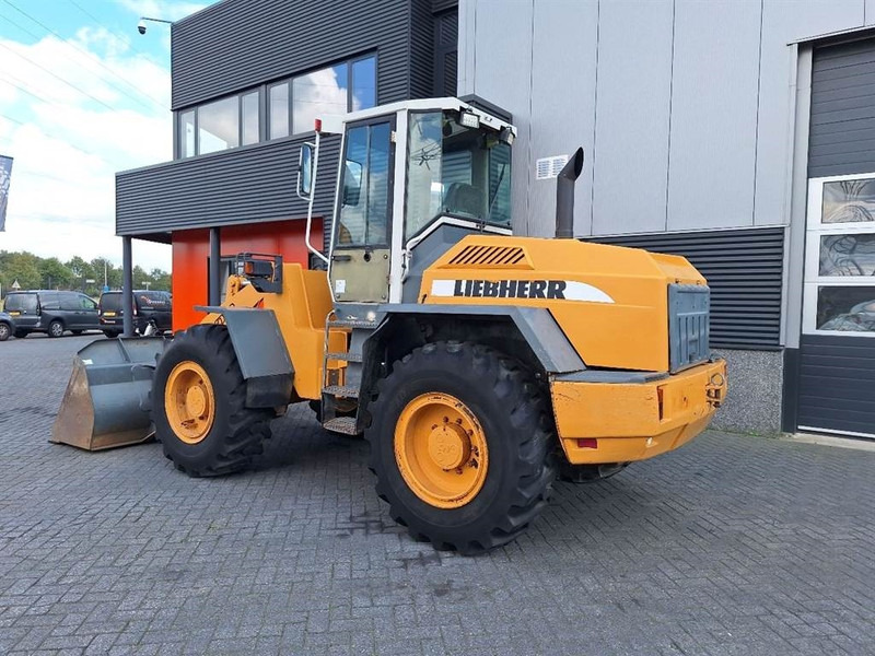 Liebherr L522 - Tekerlekli yükleyici: fotoğraf 2 Liebherr L522 - Tekerlekli yükleyici: fotoğraf 2