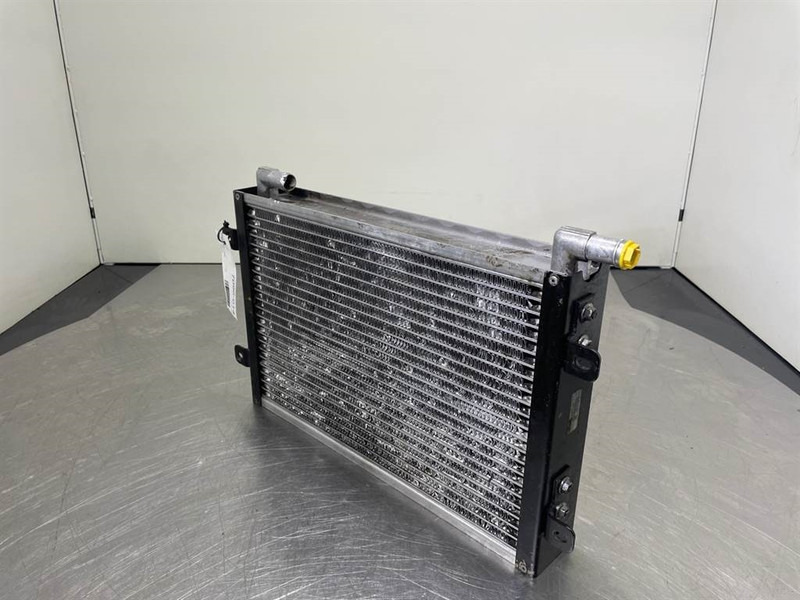 New Holland W110C - Cooler/Kühler/Koeler - Motor - İş makinaları: fotoğraf 2 New Holland W110C - Cooler/Kühler/Koeler - Motor - İş makinaları: fotoğraf 2