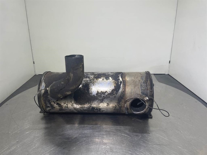 New Holland W110C - Exhaust/Auspuff/Uitlaat - Motor - İş makinaları: fotoğraf 1 New Holland W110C - Exhaust/Auspuff/Uitlaat - Motor - İş makinaları: fotoğraf 1