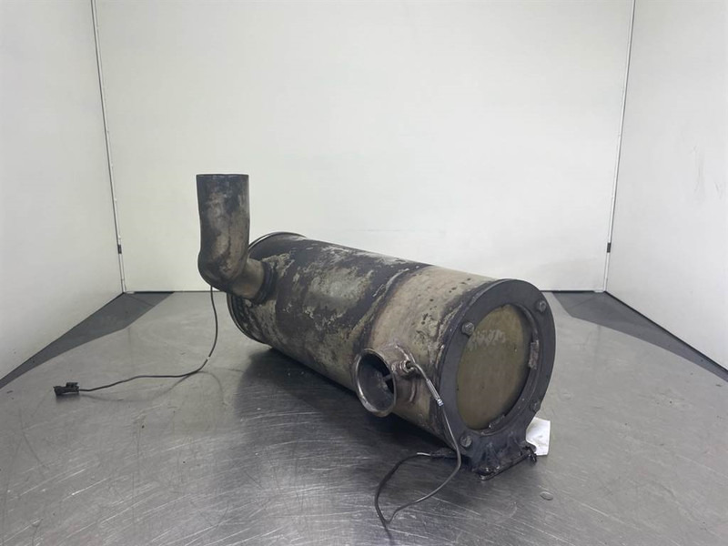 New Holland W110C - Exhaust/Auspuff/Uitlaat - Motor - İş makinaları: fotoğraf 4 New Holland W110C - Exhaust/Auspuff/Uitlaat - Motor - İş makinaları: fotoğraf 4