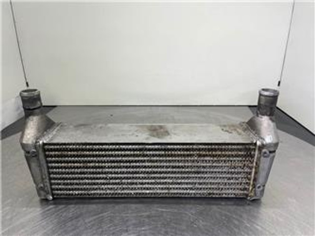 New Holland W110C - Intercooler/Kühler/Koeler - Motor - İş makinaları: fotoğraf 1 New Holland W110C - Intercooler/Kühler/Koeler - Motor - İş makinaları: fotoğraf 1