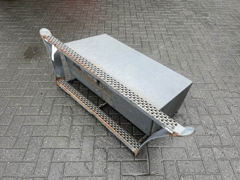 Terex TW150-6105515/6105516-Stair panel/Trittstufen - Çerçeve/ Şasi - İş makinaları: fotoğraf 1 Terex TW150-6105515/6105516-Stair panel/Trittstufen - Çerçeve/ Şasi - İş makinaları: fotoğraf 1