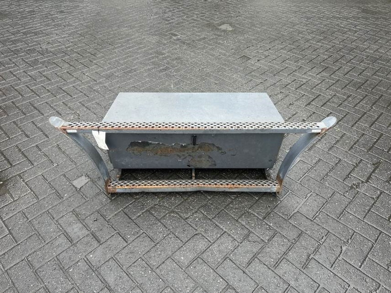 Terex TW150-6105515/6105516-Stair panel/Trittstufen - Çerçeve/ Şasi - İş makinaları: fotoğraf 2 Terex TW150-6105515/6105516-Stair panel/Trittstufen - Çerçeve/ Şasi - İş makinaları: fotoğraf 2