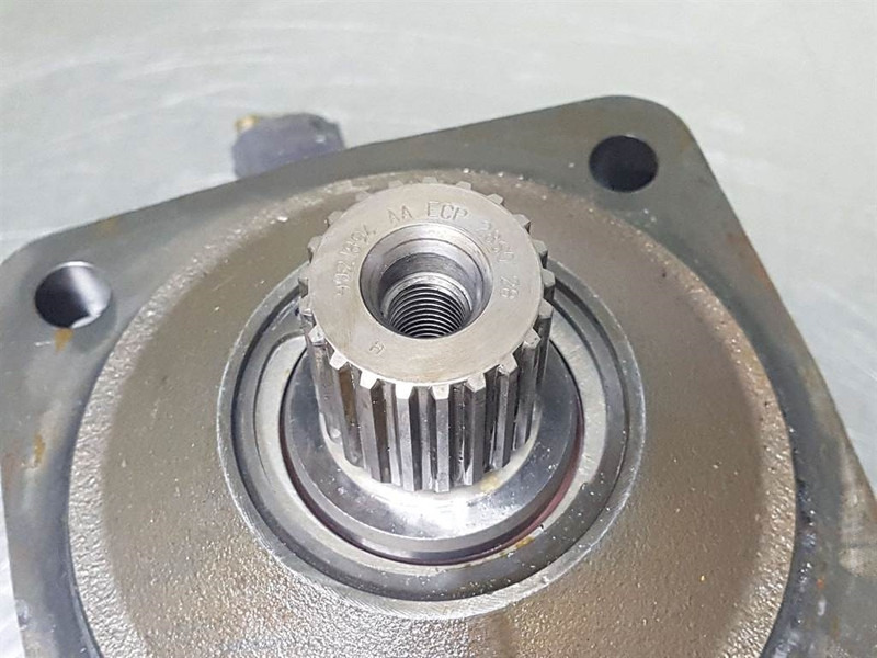 Volvo L30G-VOE15222848/R902207159-Drive motor/Fahrmotor - Hidrolik - İş makinaları: fotoğraf 4 Volvo L30G-VOE15222848/R902207159-Drive motor/Fahrmotor - Hidrolik - İş makinaları: fotoğraf 4