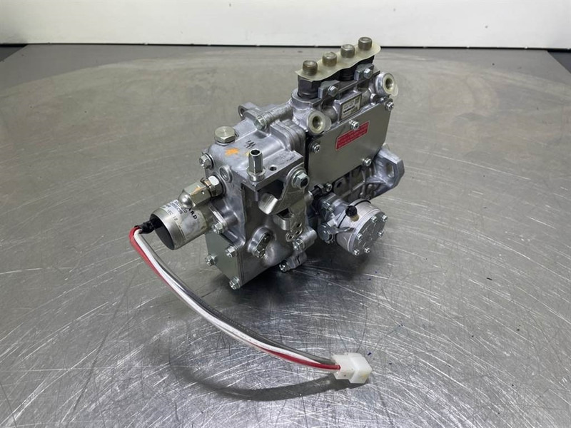 Yanmar 4TNE88-NSW-Fuel pump/Kraftstoffpumpe/Brandstofpomp - Motor - İş makinaları: fotoğraf 2 Yanmar 4TNE88-NSW-Fuel pump/Kraftstoffpumpe/Brandstofpomp - Motor - İş makinaları: fotoğraf 2