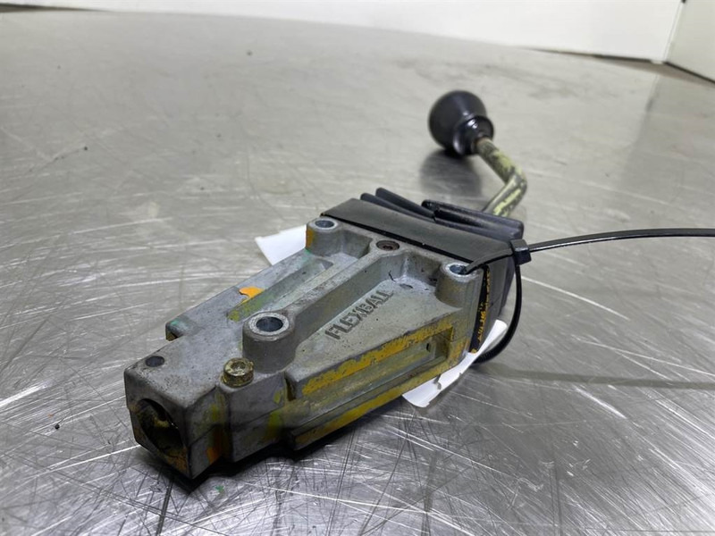 Zettelmeyer ZL801 - Levers/Hebels/Hendels - Kabin ve iç mekan - İş makinaları: fotoğraf 3 Zettelmeyer ZL801 - Levers/Hebels/Hendels - Kabin ve iç mekan - İş makinaları: fotoğraf 3