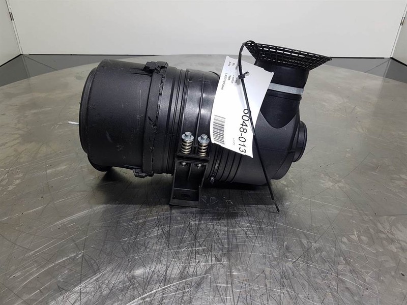 Donaldson - Volvo L 45 - Air filter/Luftfilter/Luchtfilter - Motor ve yedek parça - İş makinaları: fotoğraf 1 Donaldson - Volvo L 45 - Air filter/Luftfilter/Luchtfilter - Motor ve yedek parça - İş makinaları: fotoğraf 1