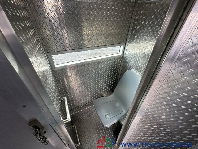 Setra Gefangentransporter 15 Zellen-29 Gefangenenbus - Otobüs: fotoğraf 3 Setra Gefangentransporter 15 Zellen-29 Gefangenenbus - Otobüs: fotoğraf 3