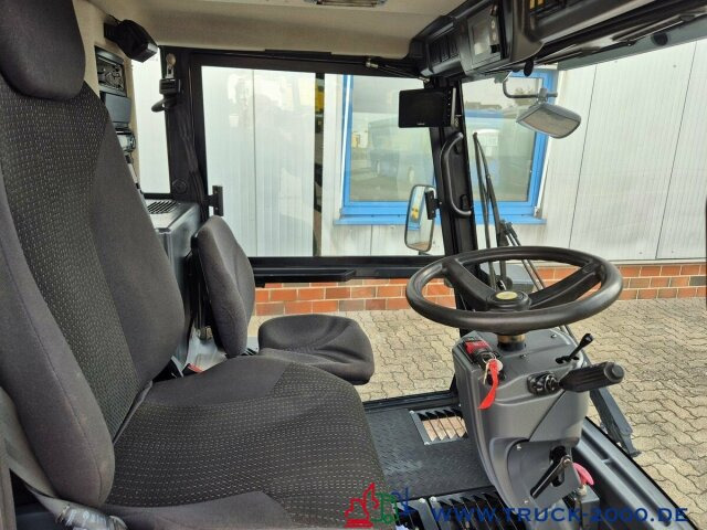 Schmidt Swingo 200+ Comp. 4 Radlenkung Kehren & Sprühen - Yol süpürme aracı: fotoğraf 3 Schmidt Swingo 200+ Comp. 4 Radlenkung Kehren & Sprühen - Yol süpürme aracı: fotoğraf 3