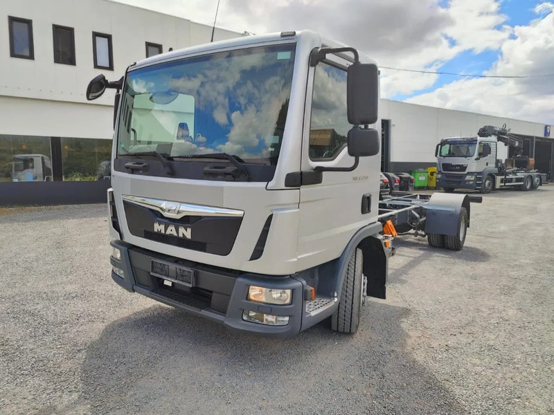 MAN TGL 12.250 Chassis cabine Euro6 - Şasi kamyon: fotoğraf 2 MAN TGL 12.250 Chassis cabine Euro6 - Şasi kamyon: fotoğraf 2