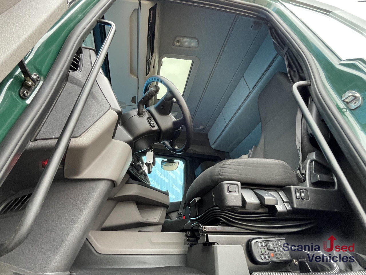 SCANIA R 410 A4x2NA RETARDER ADR FL LED ACC - Çekici: fotoğraf 4 SCANIA R 410 A4x2NA RETARDER ADR FL LED ACC - Çekici: fotoğraf 4