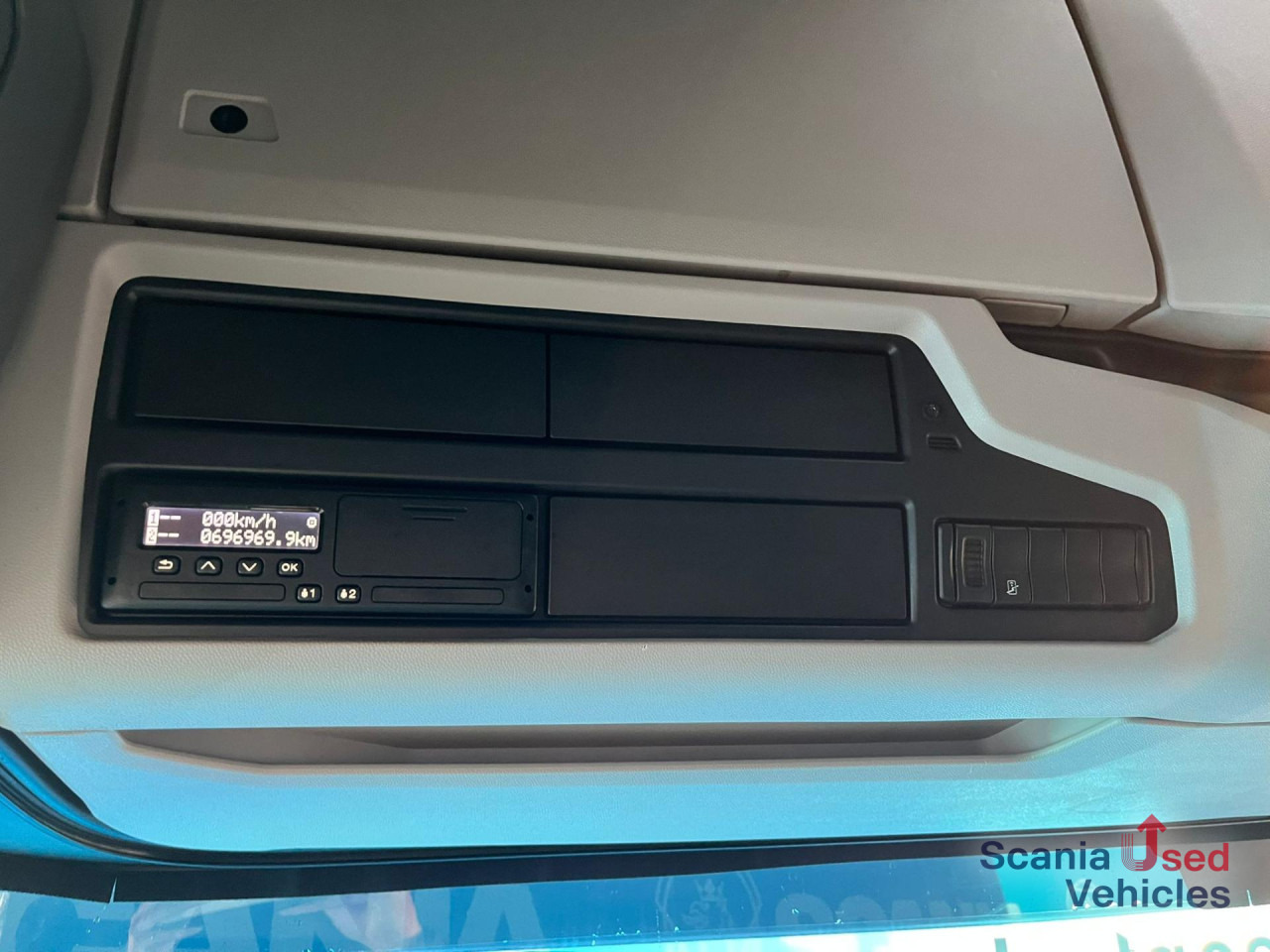 SCANIA R 450 A4x2NA RETARDER 8T DIFF-L SMART2 - Çekici: fotoğraf 4 SCANIA R 450 A4x2NA RETARDER 8T DIFF-L SMART2 - Çekici: fotoğraf 4