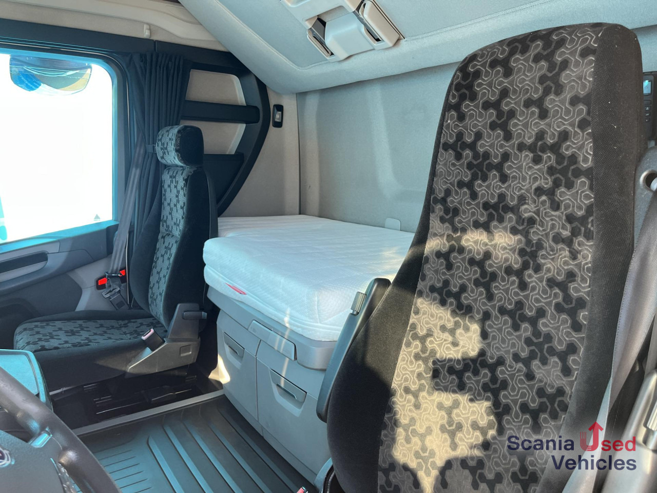 SCANIA R 450 A4x2NA RETARDER 8T DIFF-L SMART2 - Çekici: fotoğraf 2 SCANIA R 450 A4x2NA RETARDER 8T DIFF-L SMART2 - Çekici: fotoğraf 2