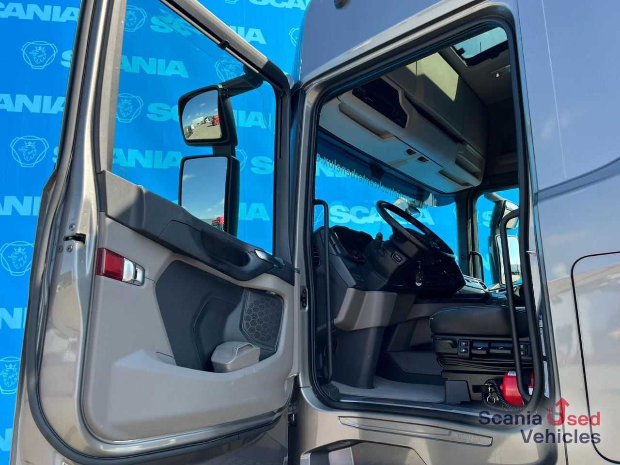 SCANIA R 460 A4x2NB RETARDER DIFF-L PTO FULL AIR - Çekici: fotoğraf 3 SCANIA R 460 A4x2NB RETARDER DIFF-L PTO FULL AIR - Çekici: fotoğraf 3
