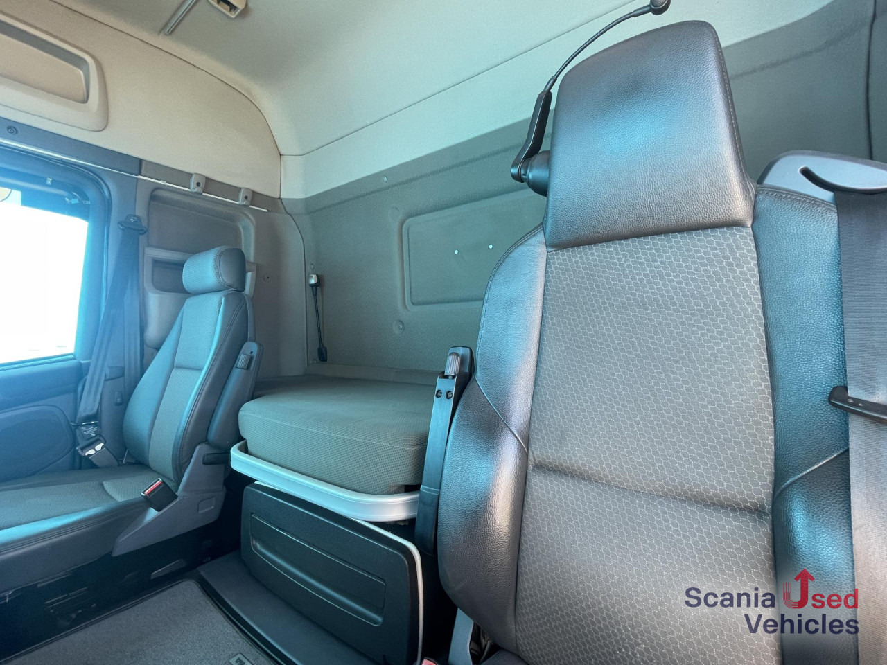 SCANIA R 490 LA4x2MNB RETARDER HYDRO FULL AIR 8T - Çekici: fotoğraf 5 SCANIA R 490 LA4x2MNB RETARDER HYDRO FULL AIR 8T - Çekici: fotoğraf 5