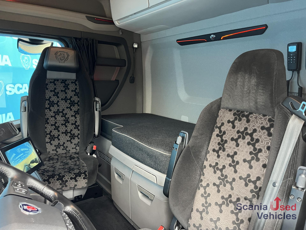 SCANIA S 590 A4x2NB V8 RETARDER DIFF-L FULL AIR 8T P-AIRC - Çekici: fotoğraf 3 SCANIA S 590 A4x2NB V8 RETARDER DIFF-L FULL AIR 8T P-AIRC - Çekici: fotoğraf 3