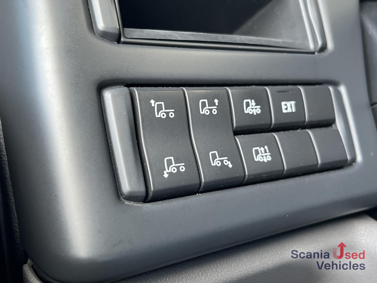 SCANIA P 320 B6x2*4NB RETARDER FULL AIR 8T 7.2x2.5x2.35M - Kapalı kasa kamyon: fotoğraf 4 SCANIA P 320 B6x2*4NB RETARDER FULL AIR 8T 7.2x2.5x2.35M - Kapalı kasa kamyon: fotoğraf 4