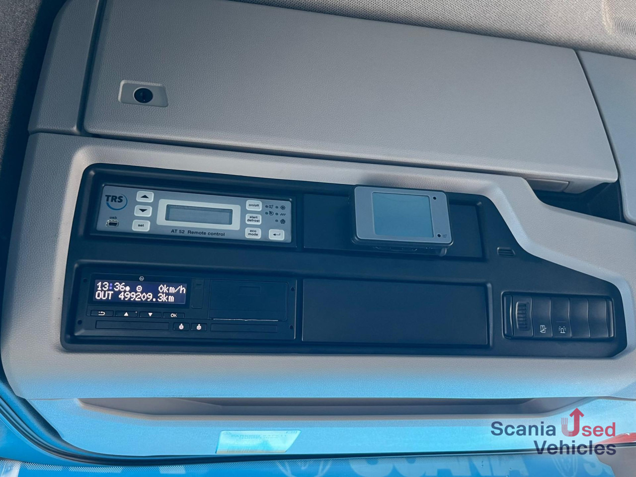 SCANIA R 410 B6x2*4NB LNG RETARDER FRIGO CHEREAU 765x250x - Refrijeratör kamyon: fotoğraf 4 SCANIA R 410 B6x2*4NB LNG RETARDER FRIGO CHEREAU 765x250x - Refrijeratör kamyon: fotoğraf 4