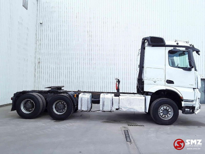 Mercedes-Benz Arocs 3351 lames steel - Çekici: fotoğraf 4 Mercedes-Benz Arocs 3351 lames steel - Çekici: fotoğraf 4
