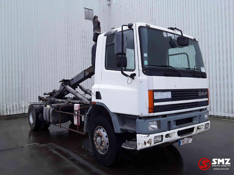 DAF CF 320 lames steel - Konteynır taşıyıcı/ Yedek karoser kamyon: fotoğraf 1 DAF CF 320 lames steel - Konteynır taşıyıcı/ Yedek karoser kamyon: fotoğraf 1
