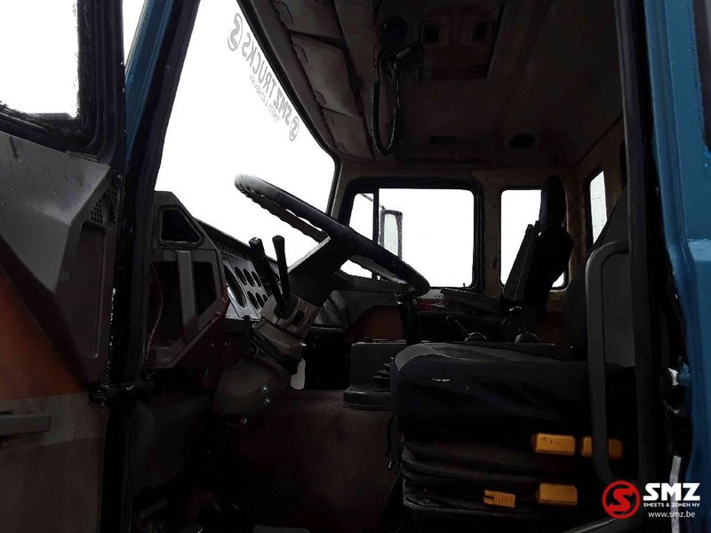 İç mekan fotoğrafi 1: Damperli kamyon, Vinçli kamyon Iveco 190.26 190 E 26 watercooled