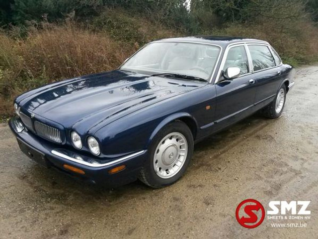 Jaguar Daimler V 8 105000 km TOP einselsitze - Binek araba: fotoğraf 1 Jaguar Daimler V 8 105000 km TOP einselsitze - Binek araba: fotoğraf 1