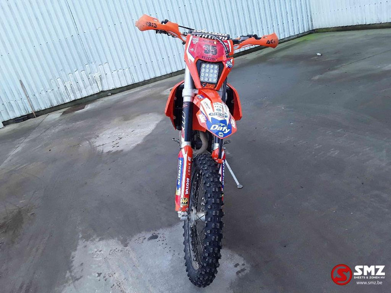 KTM KTM 250 - Motosiklet: fotoğraf 2 KTM KTM 250 - Motosiklet: fotoğraf 2