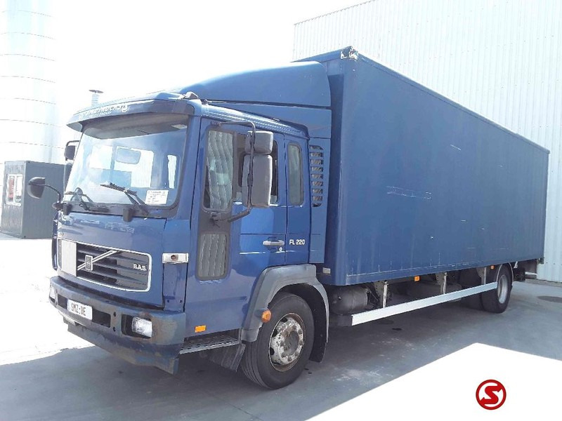 Volvo FL 220 - Kapalı kasa kamyon: fotoğraf 3 Volvo FL 220 - Kapalı kasa kamyon: fotoğraf 3
