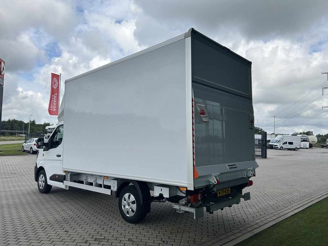 Renault Master T35 150 Laadklep + Achteruitrijcamera - Panelvan: fotoğraf 4 Renault Master T35 150 Laadklep + Achteruitrijcamera - Panelvan: fotoğraf 4