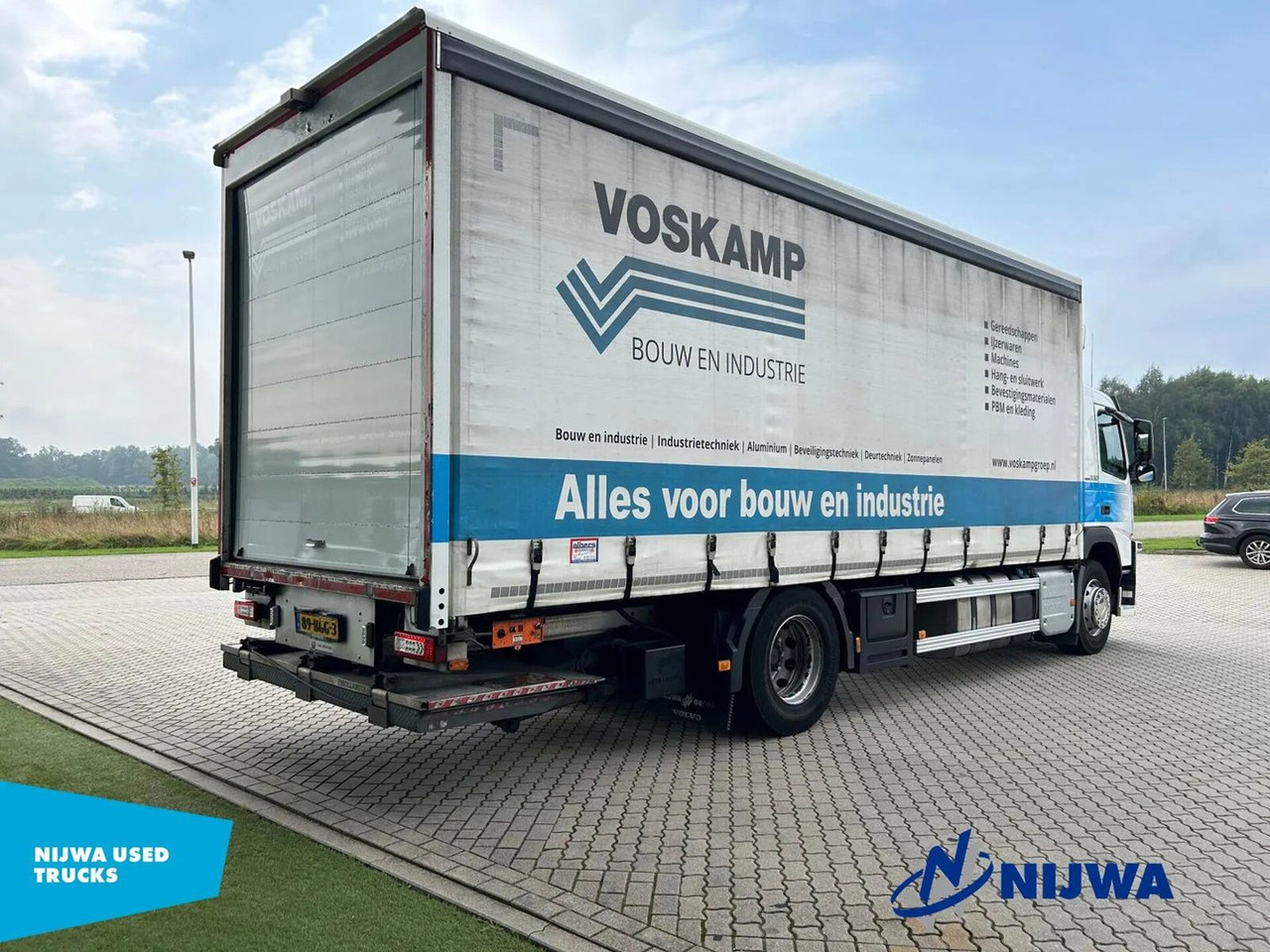 Volvo FM 330 Schuifzeil + Laadklep - Tenteli kamyon: fotoğraf 3 Volvo FM 330 Schuifzeil + Laadklep - Tenteli kamyon: fotoğraf 3
