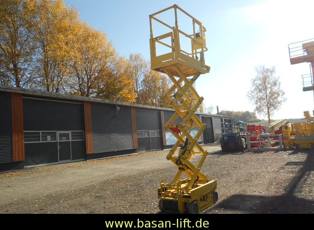 Genie GS 1330, Leichtscherenarbeitsbühne Genie 5,9 m Genie GS 1330, Leichtscherenarbeitsbühne Genie 5,9 m - Makasli platform: fotoğraf 2 Genie GS 1330, Leichtscherenarbeitsbühne Genie 5,9 m Genie GS 1330, Leichtscherenarbeitsbühne Genie 5,9 m - Makasli platform: fotoğraf 2