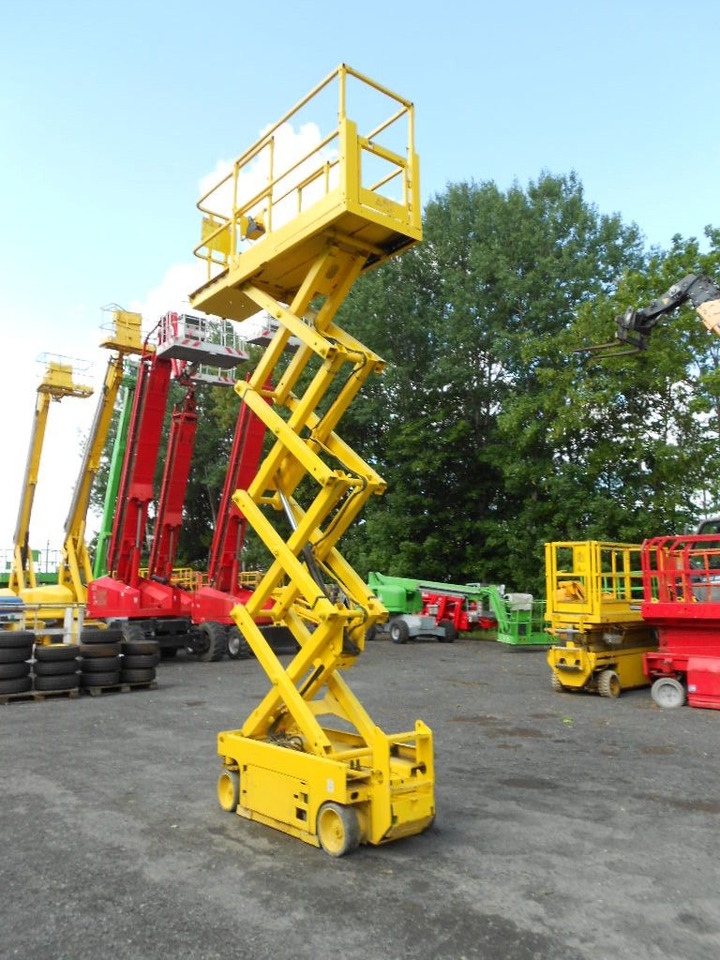 Genie GS 1930, Scherenarbeitsbühne Genie 8 m - Araç üzerine platform: fotoğraf 4 Genie GS 1930, Scherenarbeitsbühne Genie 8 m - Araç üzerine platform: fotoğraf 4
