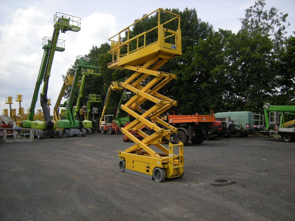 Genie GS 2632, Scherenarbeitsbühne Genie 10 m - Araç üzerine platform: fotoğraf 4 Genie GS 2632, Scherenarbeitsbühne Genie 10 m - Araç üzerine platform: fotoğraf 4