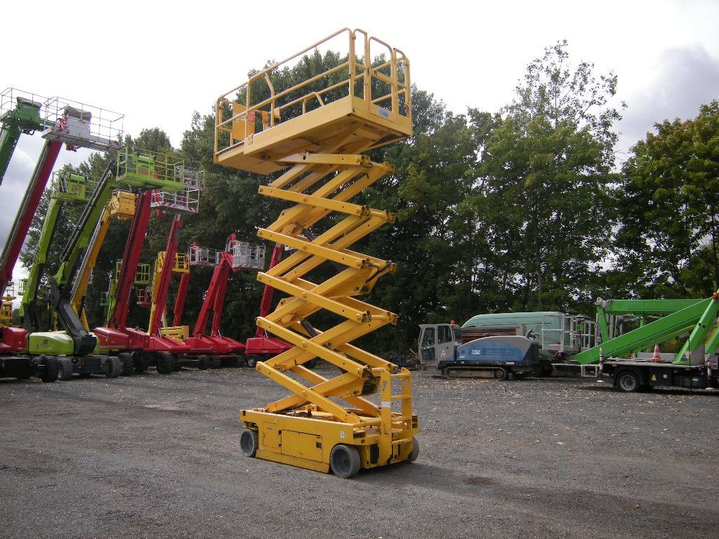 Genie GS 4047 Scherenarbeitsbühne Genie 14 m - Araç üzerine platform: fotoğraf 2 Genie GS 4047 Scherenarbeitsbühne Genie 14 m - Araç üzerine platform: fotoğraf 2