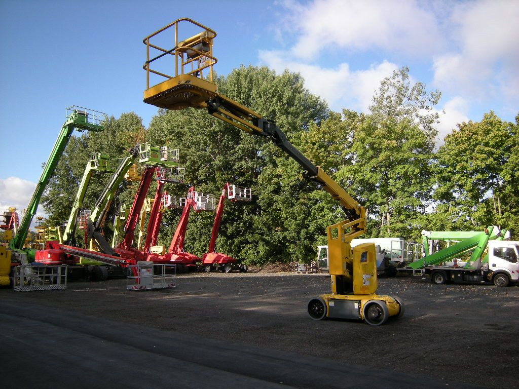 Haulotte HA12CJ+ , AH 12m, Korbarm drehbar - Araç üzerine platform: fotoğraf 5 Haulotte HA12CJ+ , AH 12m, Korbarm drehbar - Araç üzerine platform: fotoğraf 5
