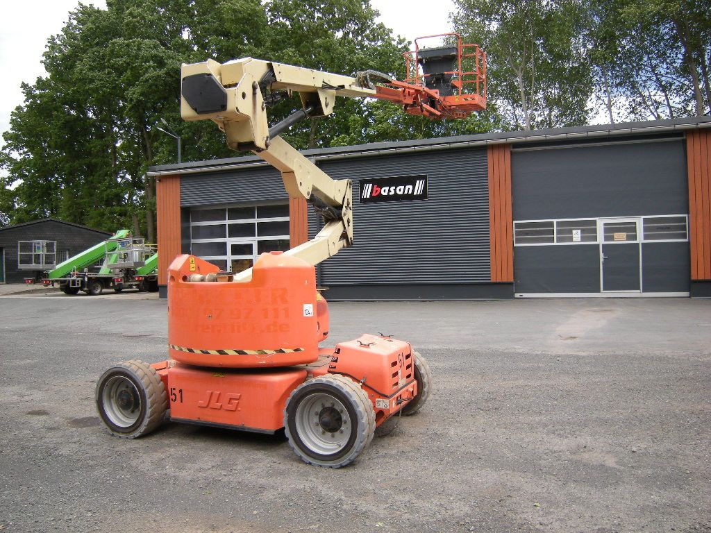 JLG M450 AJ Gelenkteleskoparbeitsbühne 16 m - Araç üzerine platform: fotoğraf 1 JLG M450 AJ Gelenkteleskoparbeitsbühne 16 m - Araç üzerine platform: fotoğraf 1