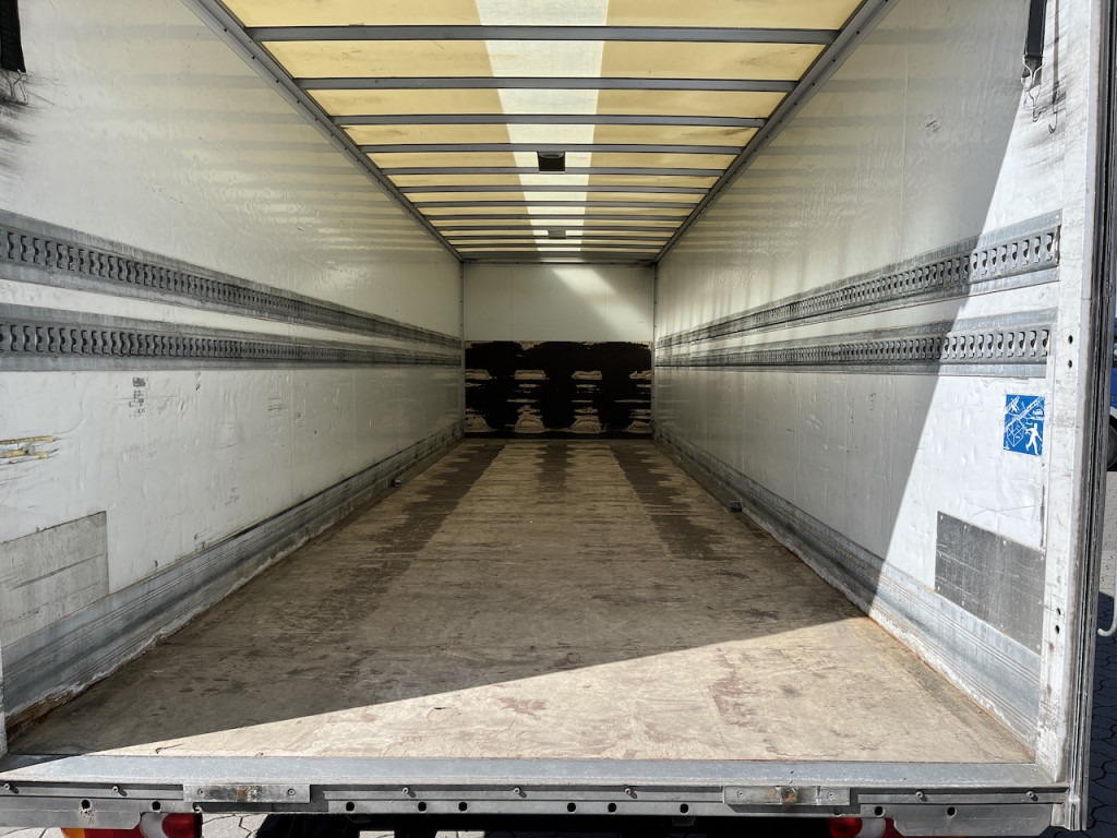 Iveco 120E25 Eurocargo 4x2 Koffer | Ladebordwand - Kamyon: fotoğraf 3 Iveco 120E25 Eurocargo 4x2 Koffer | Ladebordwand - Kamyon: fotoğraf 3