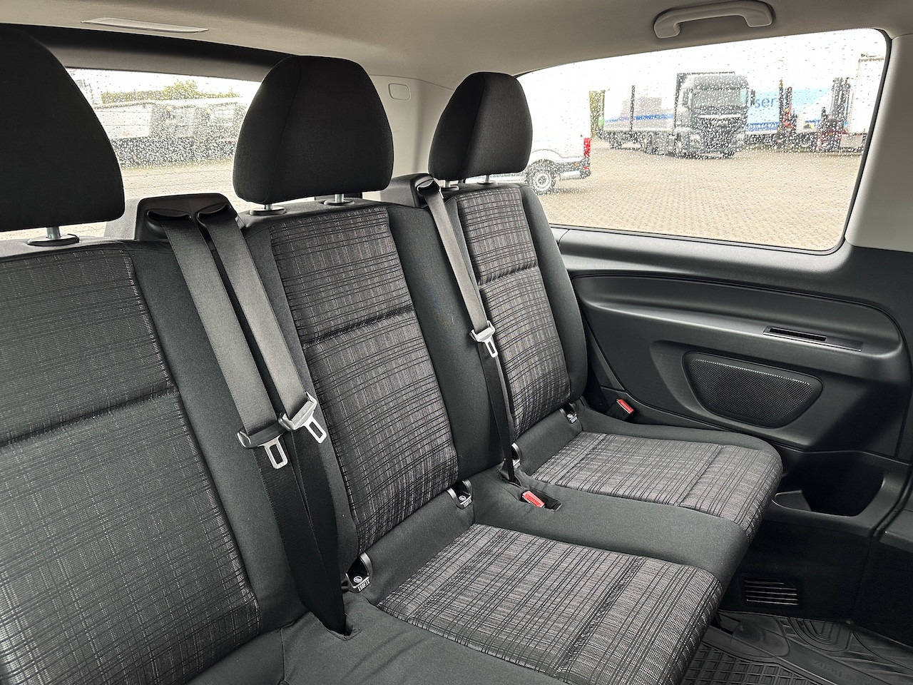 Mercedes-Benz Vito 111 CDI 9 Sitzer BT FSE Klima Tempomat Radio - Minivan: fotoğraf 2 Mercedes-Benz Vito 111 CDI 9 Sitzer BT FSE Klima Tempomat Radio - Minivan: fotoğraf 2