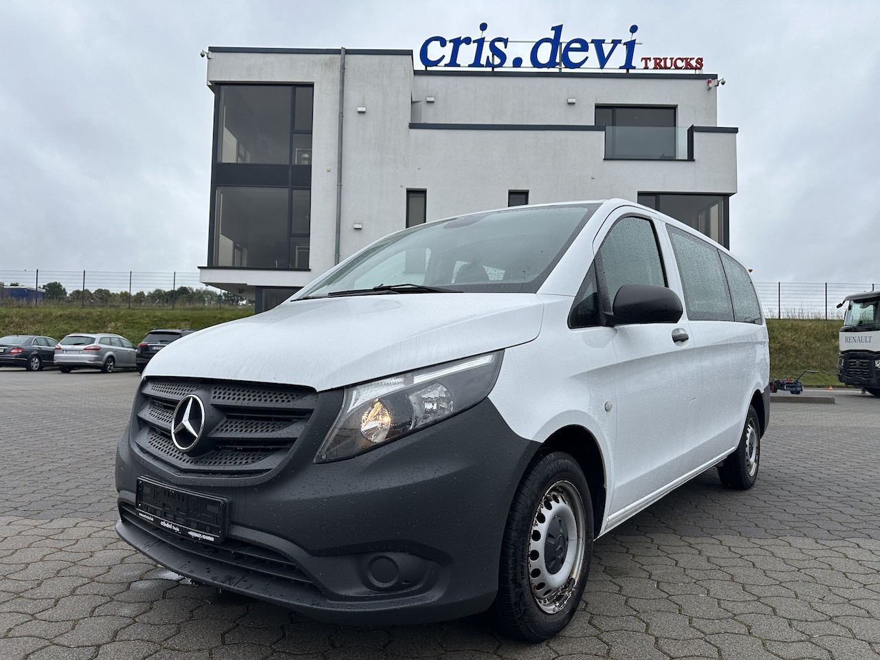 Mercedes-Benz Vito 111 CDI 9 Sitzer BT FSE Klima Tempomat Radio - Minivan: fotoğraf 1 Mercedes-Benz Vito 111 CDI 9 Sitzer BT FSE Klima Tempomat Radio - Minivan: fotoğraf 1