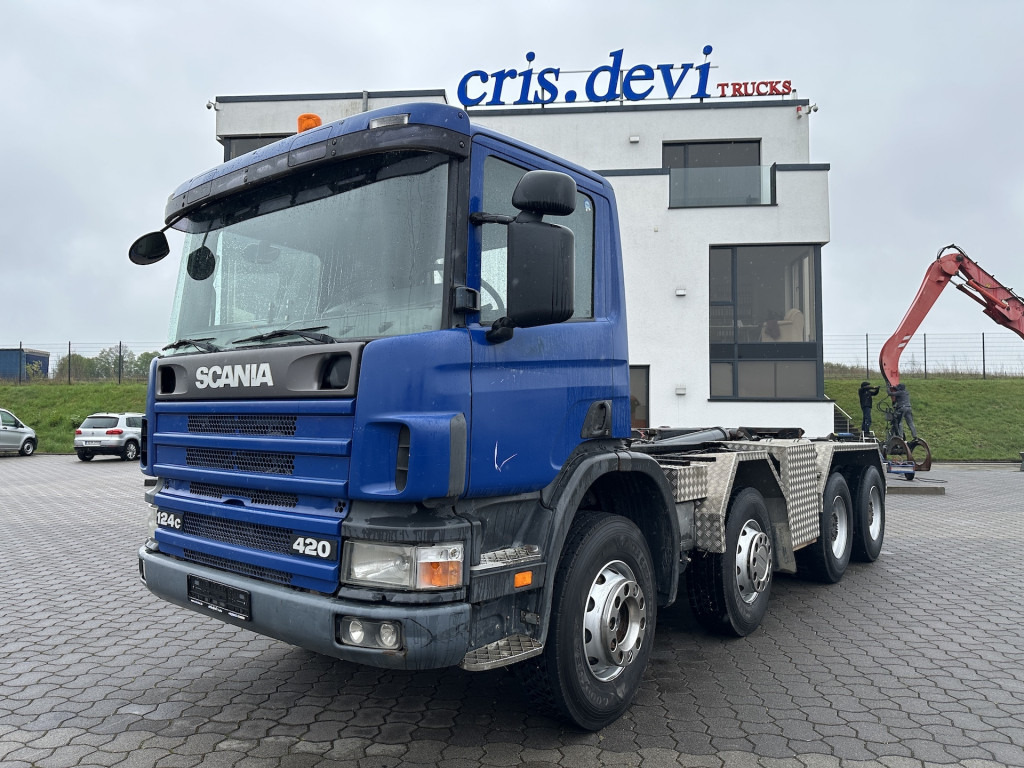 Scania P124 420 8x4 Multilift 26 t | Retarder - Kancalı yükleyici kamyon: fotoğraf 1 Scania P124 420 8x4 Multilift 26 t | Retarder - Kancalı yükleyici kamyon: fotoğraf 1