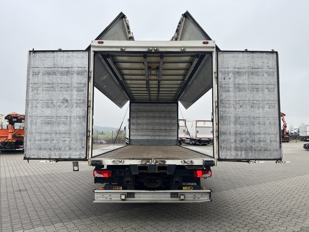 Scania R 450 6x2 Geränke Lenkachse Retarder - Taşınması içecek kamyon: fotoğraf 5 Scania R 450 6x2 Geränke Lenkachse Retarder - Taşınması içecek kamyon: fotoğraf 5