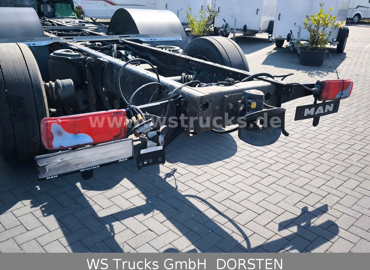 MAN TGS 26.500 6x2 Luft/Luft Lenkachse Intader - Şasi kamyon: fotoğraf 5 MAN TGS 26.500 6x2 Luft/Luft Lenkachse Intader - Şasi kamyon: fotoğraf 5