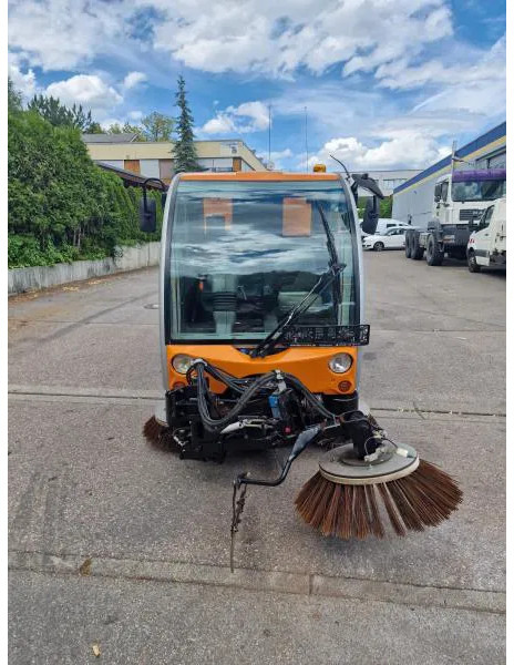 Bucher Kehrmaschine BUCHER-GUYER Kehrmaschine EG 4.500 kg Diesel Topzustand - Yer süpürme makinası: fotoğraf 3 Bucher Kehrmaschine BUCHER-GUYER Kehrmaschine EG 4.500 kg Diesel Topzustand - Yer süpürme makinası: fotoğraf 3