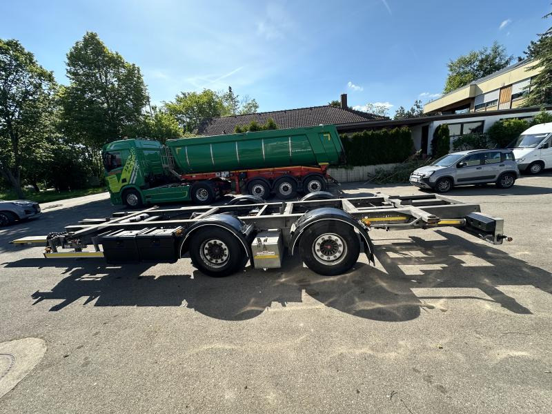 H&W 4 x Tandem Lafette MEGA verzinkt Mitnahmestapl. 7. 3 x Tandem Lafette MEGA verzinkt Mitnahmestapl. 7.82 m - Konteynır taşıyıcı/ Yedek karoser römork: fotoğraf 1 H&W 4 x Tandem Lafette MEGA verzinkt Mitnahmestapl. 7. 3 x Tandem Lafette MEGA verzinkt Mitnahmestapl. 7.82 m - Konteynır taşıyıcı/ Yedek karoser römork: fotoğraf 1